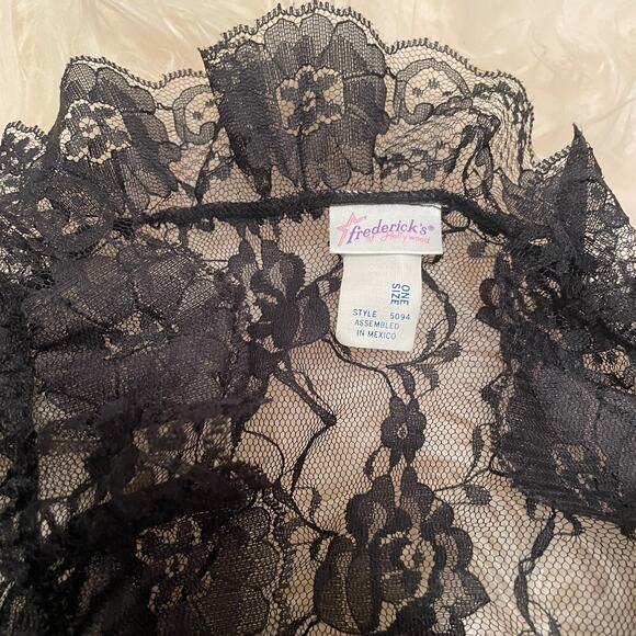 Vintage Frederick’s Hollywood Black Lace Ruffle Robe | OS Boudoir Kimono Y2K - Picture 2 of 8